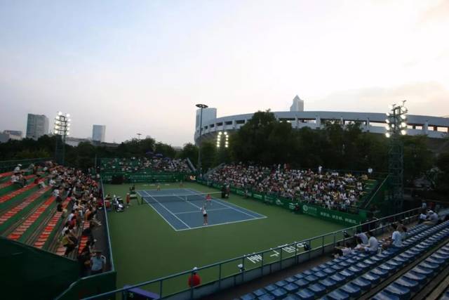 指手画脚 指手画脚