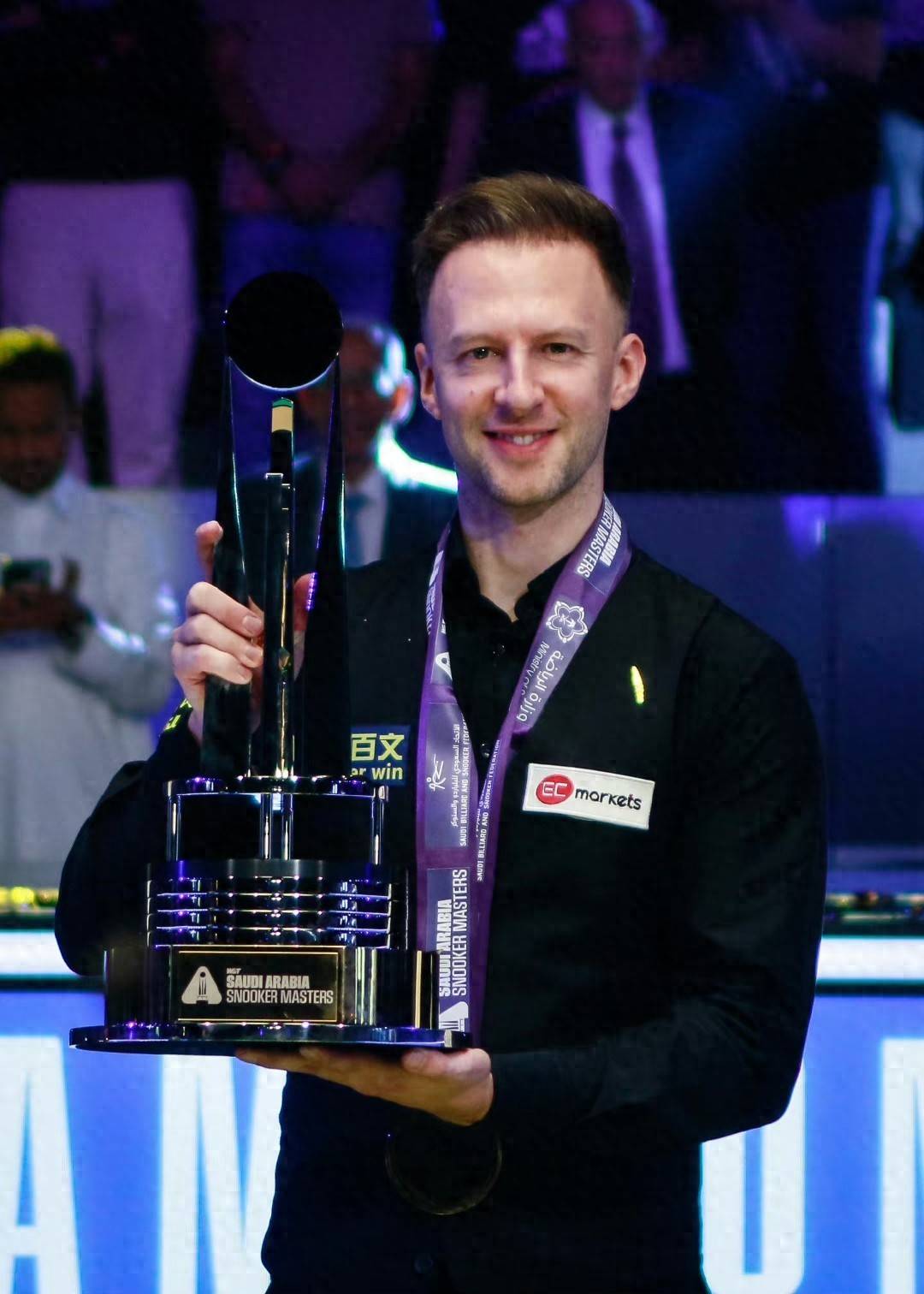 从品牌与更 从品牌与更