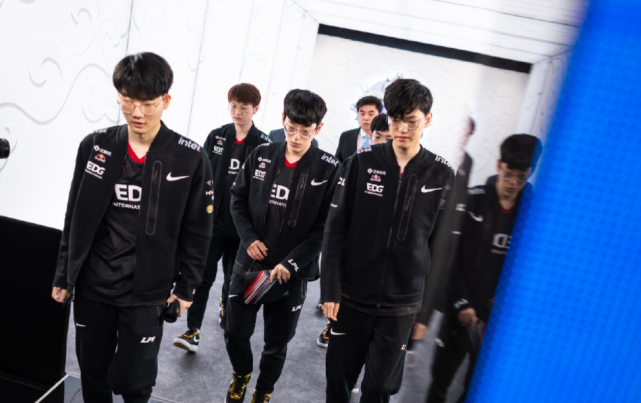 若双方防守 若双方防守